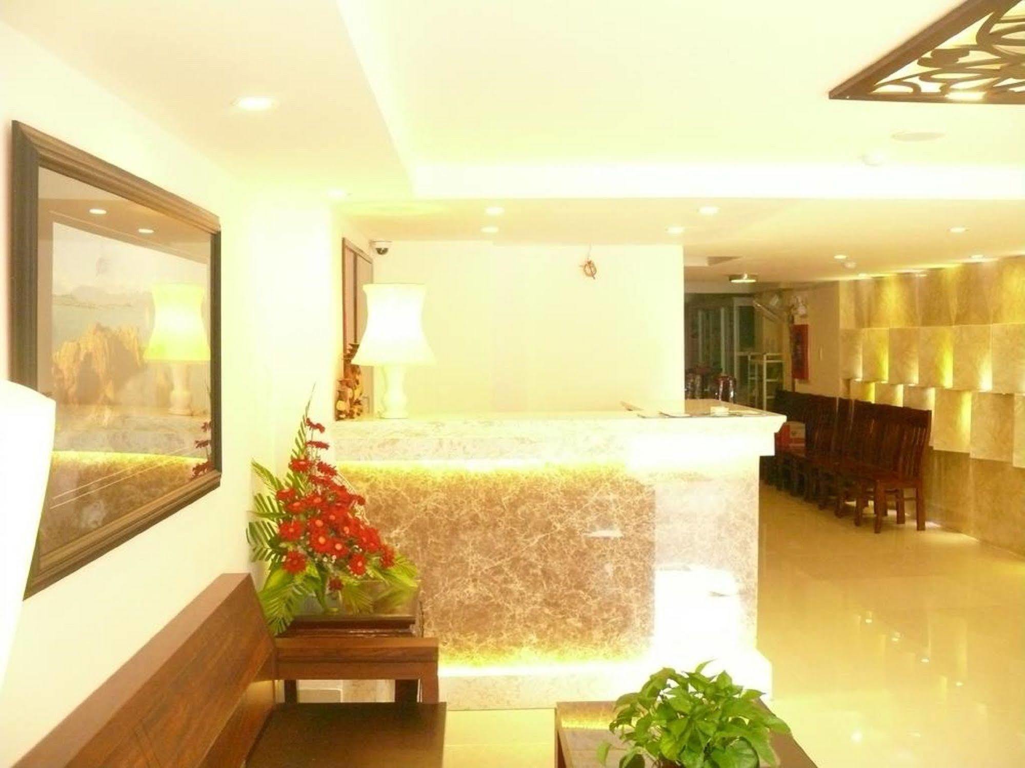 Rex Hotel y Apartamento Nha Trang Exterior foto